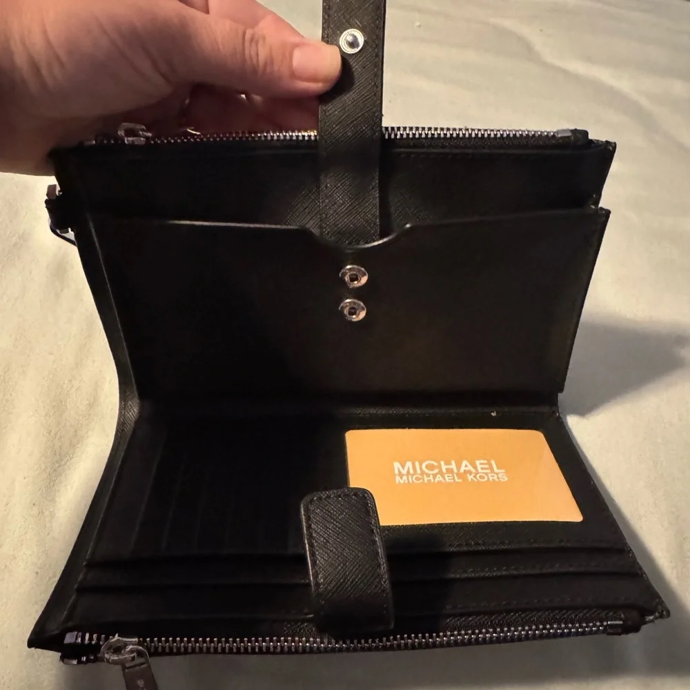 NWOT defect Michael Kors Black Wristlet